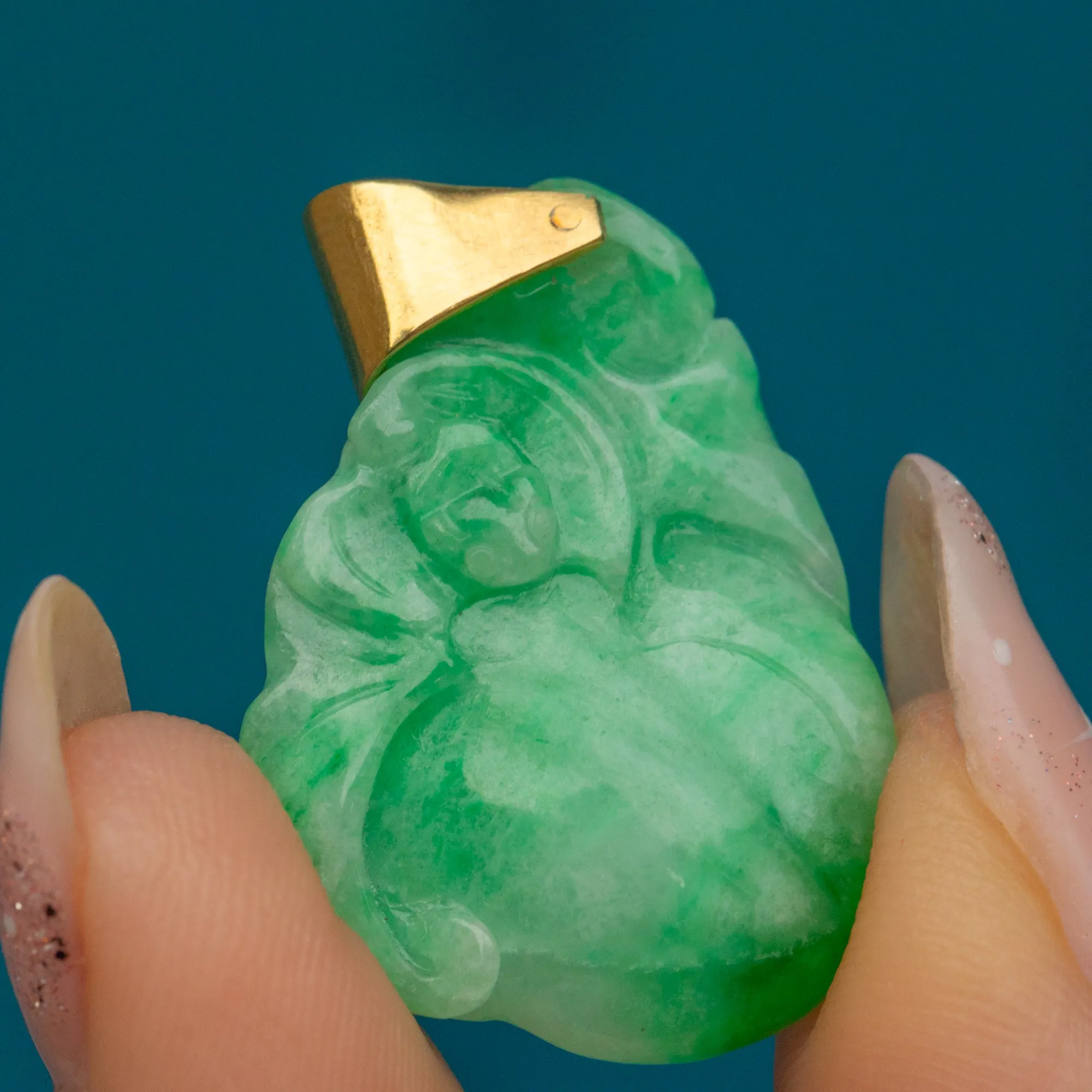 18ct Gold Art Deco Carved Jade Pendant