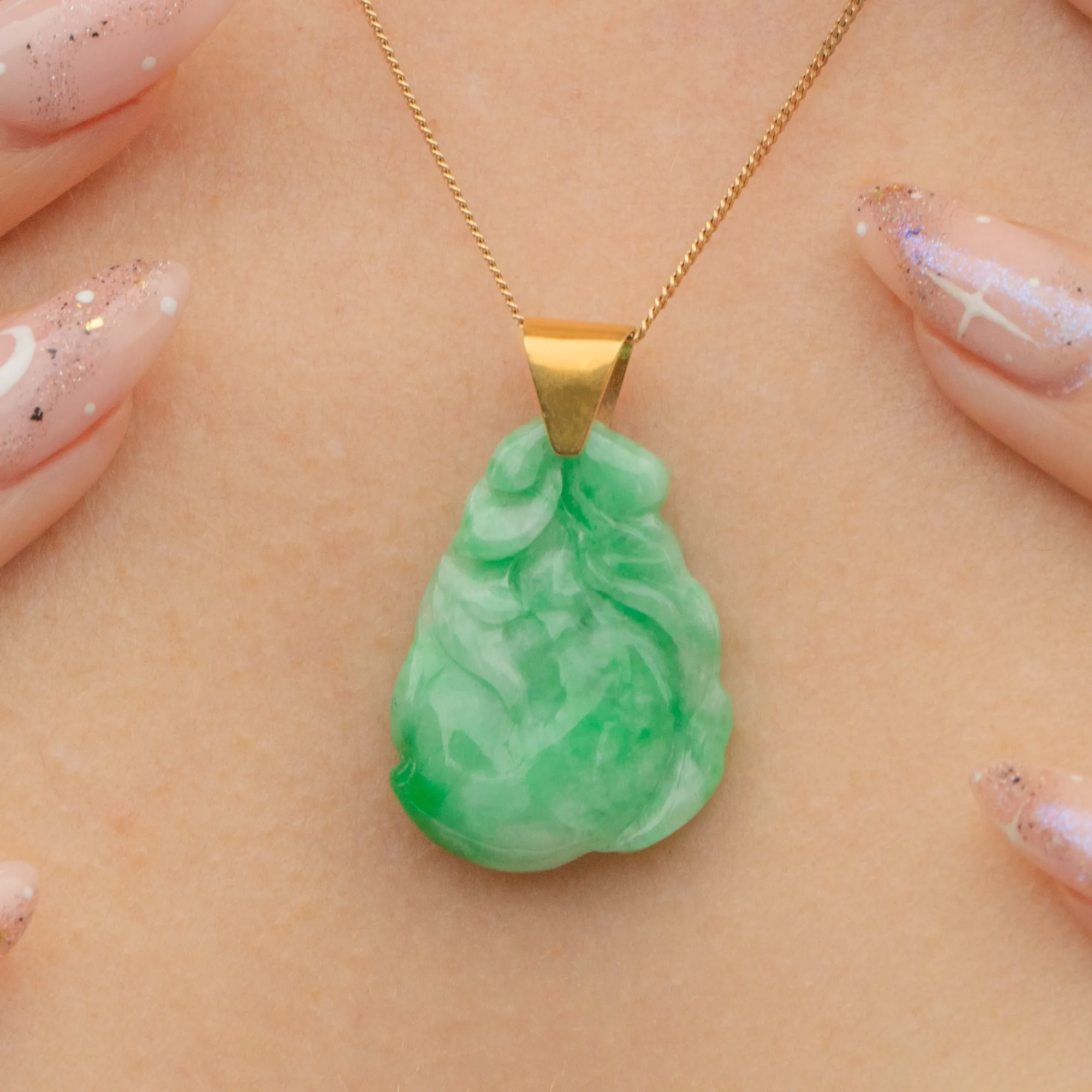 18ct Gold Art Deco Carved Jade Pendant