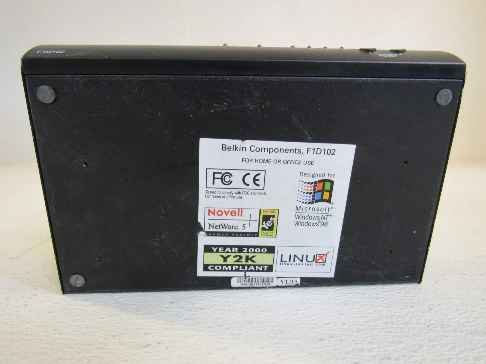 Belkin Omni View KVM SE 2-Port Switch Control F1D102 Vintage -- Used